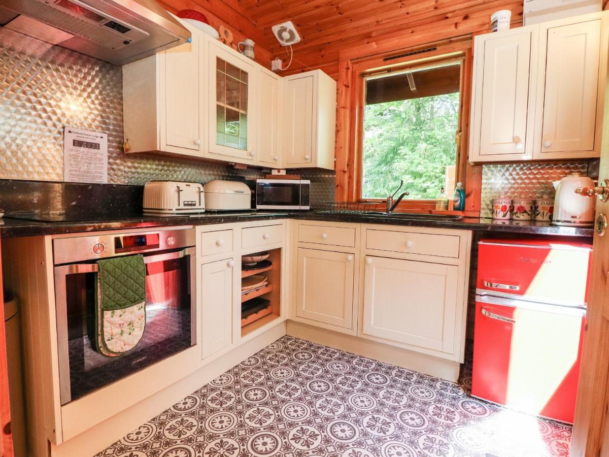Gisburn Forest Lodge Скиптон Экстерьер фото
